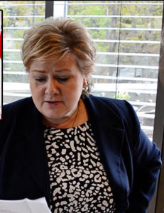 - Vi svinger flagget stolt for Nor...vent, nei, jeg må øve mer