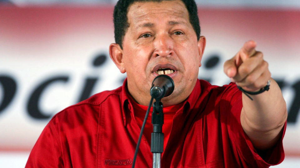 TAR GREP: Hugo Ch�vez reagerer sterkt p� uttalelser fra Colombias visepresident Francisco Santos om at Venezuela har forsynt FARC-geriljaen med v�pen. Foto: REUTERS/Miraflores Palace/Scanpix