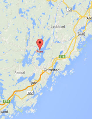 Kvinne funnet livløs i vannet, døde i badeulykke i Grimstad
