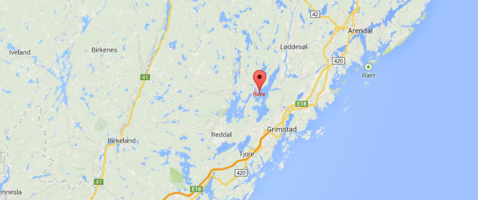 Kvinne funnet livløs i vannet, døde i badeulykke i Grimstad