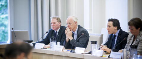 Må Frp stemme mot sin egen statsråd?