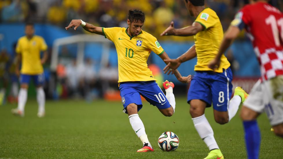 <b>STOLPE INN:</b> Neymar bringer balanse i regnskapet like før halvtimen.