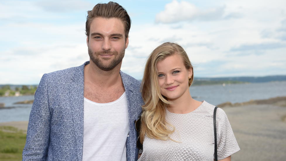 Dating noen fortsatt forelsket i ex