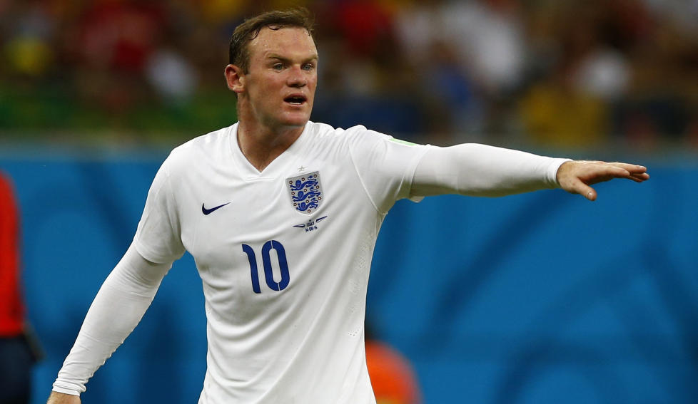 Wayne Rooney sint på hint om klippekort på landslaget.