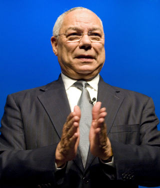 AKTUELL KOMPROMISSKANDIDAT: Ved et jevnt valg kan Kongressen komme til � velge en kompromisskandidat. Tidligere utenriksminister Colin Powell kan v�re en s�nn.  Foto:AFP/Luis Acosta