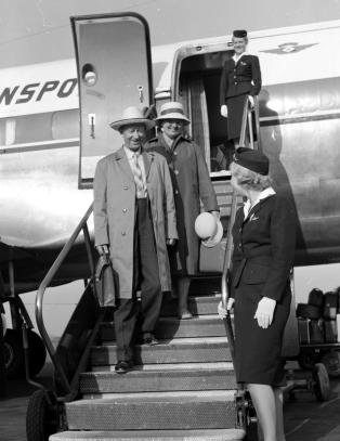 Stivpyntet seg for sju timers propellfly-tur med mellomlanding og middag