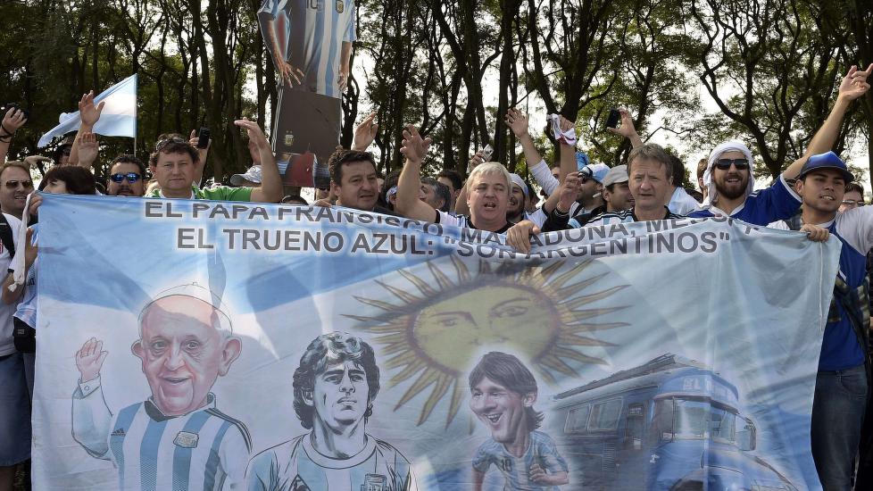 Tegn fra den utkårne viser at tida er nær for Argentina i VM. Men nå gjelder det bare Messi.