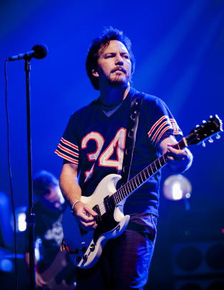 Tre timers rå maktdemonstrasjon fra Pearl Jam
