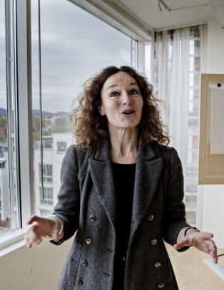 Nå drikker vi oss fulle i helgene - men drikker til hverdags i tillegg