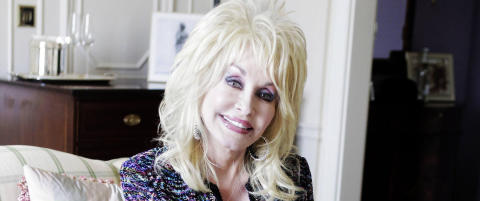 Dolly Parton (68) klør etter
å jobbe med gudbarnet Miley Cyrus