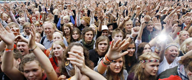 - Kvinner kan gamble, men de må først gis plass ved pokerbordet