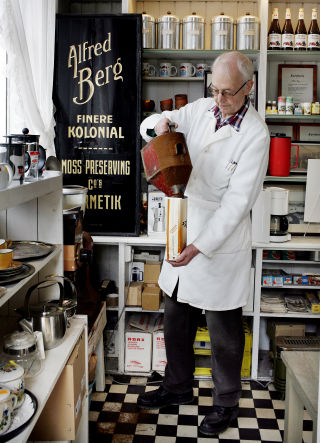 Kaffe: Det g�r mest i kaffe for tida. Tyve sorter kaffe og 60 sorter te, kan Alfred Berg tilby.