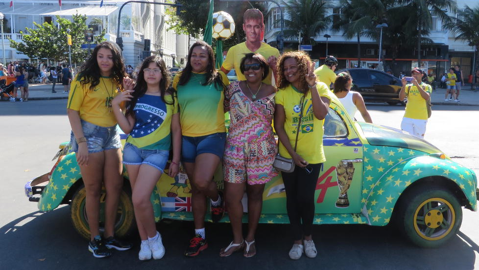 VM-drømmen lever på Copacabana.