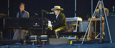 Perfekt Bob Dylan svingte seg inn i solnedgangen