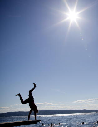 - Hele landet vil bade i sol