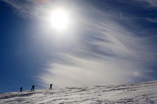 P�SKESN�EN SIKRET: B�de i s�r og i nord. Og til uka kan det bli fint v�r over store deler av landet. Her fra p�sken i J�lster i fjor. Foto: SCANPIX.