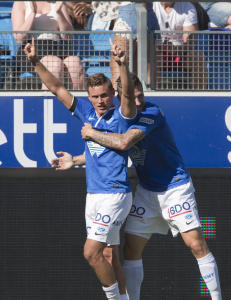 Senket gamleklubben med hat trick