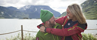 Derfor får du så mange blikk om du har grønn lue på fjellet
