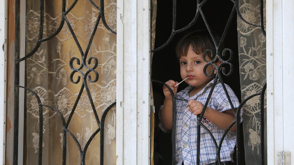 Palestinske sivile i den tett befolkede Gazastripen har ingen steder å skjule seg fra Israels militæroffensiv, og det er barna som betaler den høyeste prisen, sier FN.