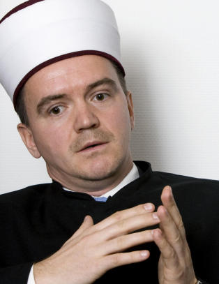 Sjefsimam: - PST bidrar til å spre frykt