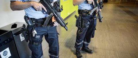Politiet rykket ut «med pistoler, maskinpisoler og skjold» til fisketur