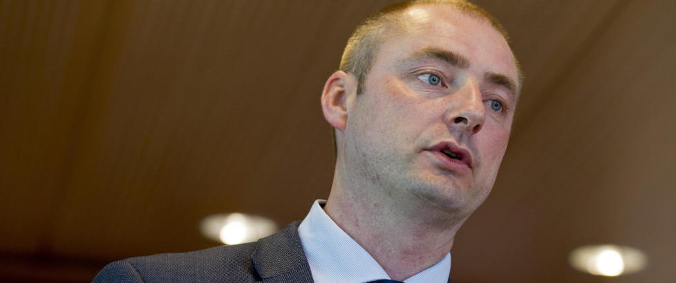 Vil tvinge trygdemottakere til å stå opp