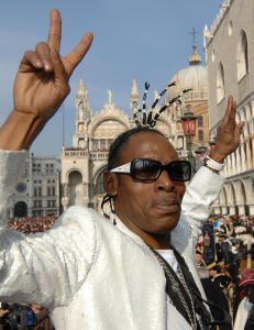 Coolio samarbeider med pornoside