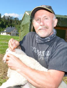 Nå skal Lars Monsen bygge dobbelt gjerde