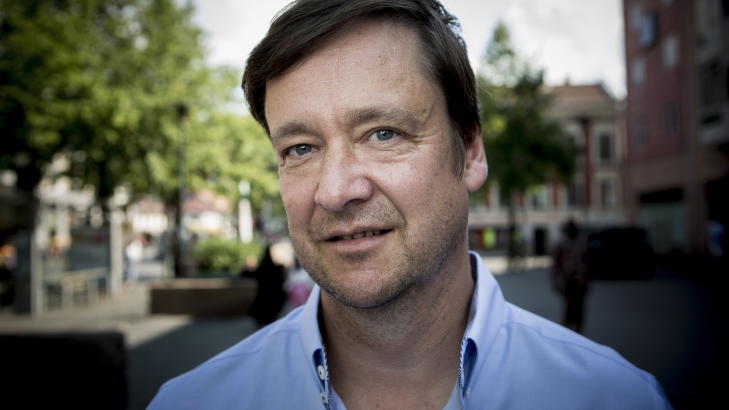 - BESTRIDER ANKLAGENE: Advokat John Christian Elden er Sajjad Hussains forsvarer. Ifølge ham oppfatter 37-åringen menneskehandel-siktelsen som påstander om dårlige lønnsvilkår. Foto: Christian Roth Christensen - BESTRIDER ANKLAGENE: Advokat John Christian Elden er Sajjad Hussains forsvarer. Ifølge ham oppfatter 37-åringen menneskehandel-siktelsen som påstander om dårlige lønnsvilkår. Foto: Christian Roth Christensen