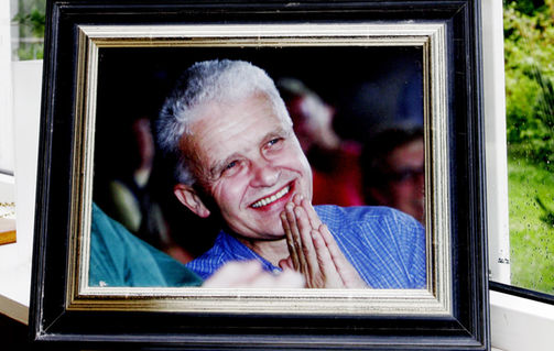 D�DE I 2004: I fjor ble det utgitt to biografier om F�rde. Foto Kristin Svorte