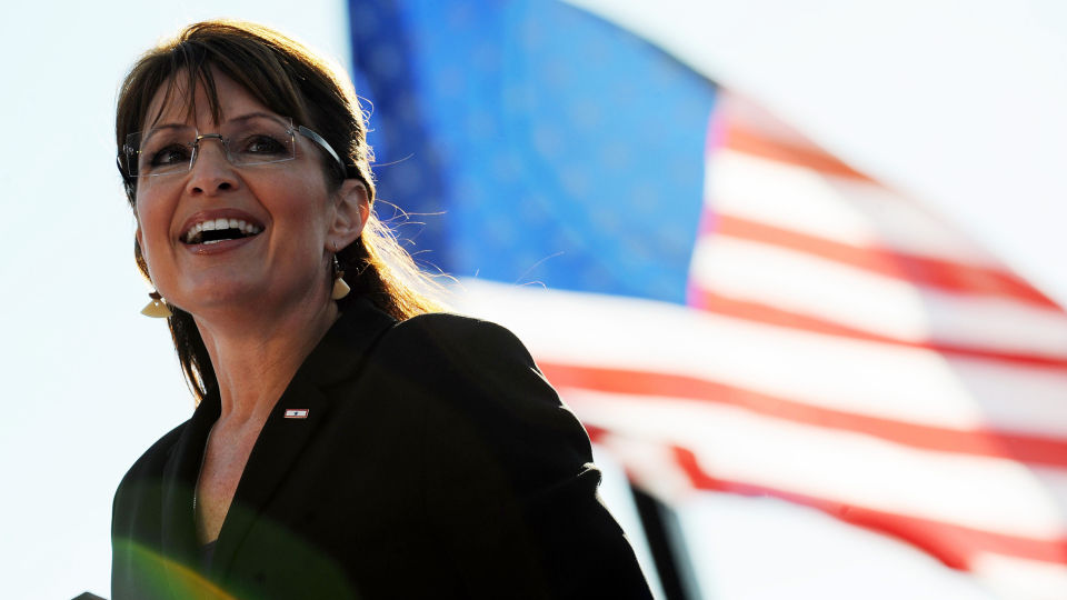 INNHENTES AV FORTIDA: Visepresidentkandidat Sarah Palin har stadig tr�bbel med opphav i gjerningen som Alaska-guvern�r. Foto: ROBYN BECK/AFP/SCANPIX