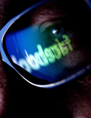 Drag queen-protest fører til at Facebook endrer «skadelig» regel