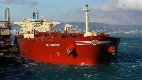 NS CONCORD: Det store tankskipet er nå på vei mot Gotland. Foto: Torgachkin Igor Petrovich / www.torgachkin.ru NS CONCORD: Det store tankskipet er nå på vei mot Gotland. Foto: Torgachkin Igor Petrovich / www.torgachkin.ru