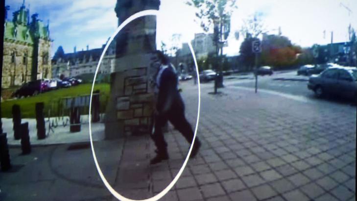SOLO-TERRORIST: Dette bildet viser viser Michael Zehaf-Bibeau, som 23. oktober skjøt og drepte en person vd Canadas parlament i Ottawa. Foto PETER MCCABE / AFP / NTB Scanpix SOLO-TERRORIST: Dette bildet viser viser Michael Zehaf-Bibeau, som 23. oktober skjøt og drepte en person vd Canadas parlament i Ottawa. Foto PETER MCCABE / AFP / NTB Scanpix