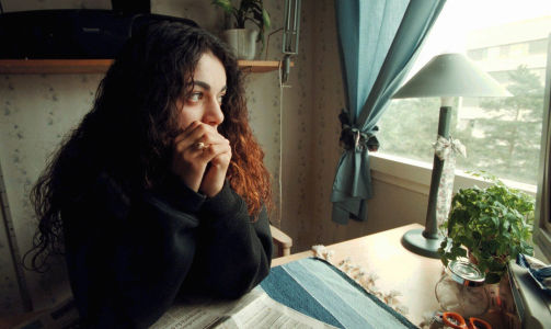 DREPT AV FAR: 26 �r gamle Fadime Sahindal ble drept av faren i Uppsala i 2002. Hun var utst�tt av familien fordi hun hadde valgt en svensk mann.  Foto:Uppsala Nya Tidning/Scanpix