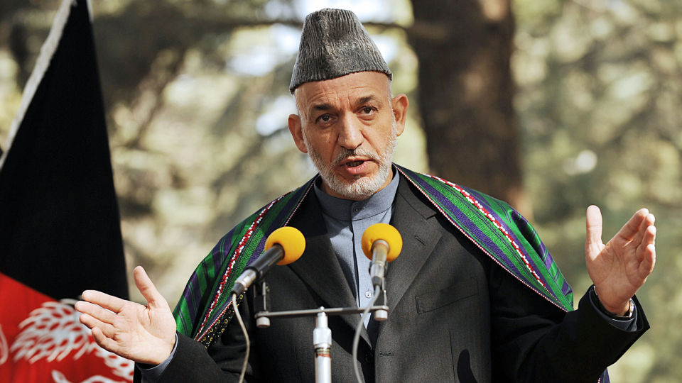 OMVALG ELLER SAMARBEID: Afghanistans president Hamid Karzai. Foto: SHAH MARAI/AFP