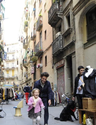 Noe har skjedd med denne mørke, litt snuskete bydelen i Barcelona