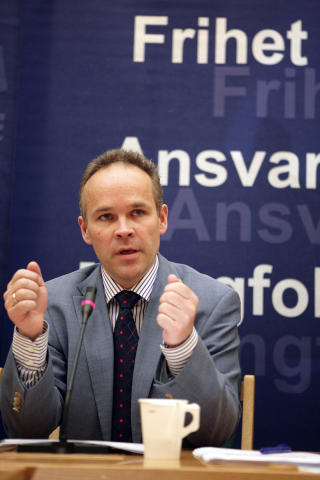 OPTIMIST: H�yre-nestleder Jan Tore Sanner mener partiets st�tte i skolepolitikken b�r hjelpe dem inn i regjeringskorridorene, til tross for at de ligger lavere enn da de selv styrte skolepolitikken i Norge.
Foto: St�le Andersen / SCANPIX .