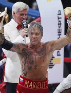 - Skulle ikke slå Mickey Rourke i hodet, og la meg da jeg skulle