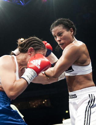«Boksing er ren underholdning uten sportslig verdi»