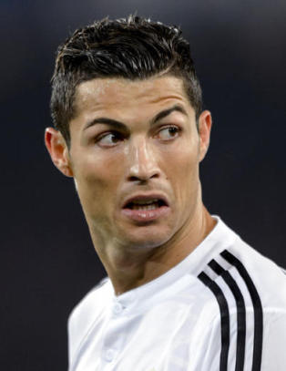 Cristiano Ronaldo avslører kjærestens uvaner: - Hun stjeler dem hele tiden