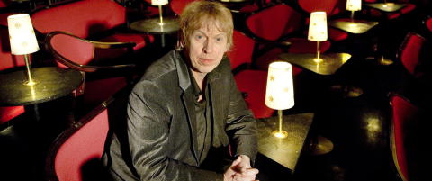 - Dr�mmen er ti norske hjelpepleiere