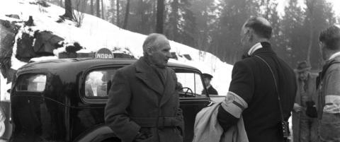 I over 90 år fotograferte far og sønn alt av kongelige, indistrledere og kulturelite