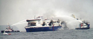 Full forvirring rundt ferjebrannen utenfor Italia