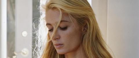 Han nektet en panikkslagen Paris Hilton å bruke sminke