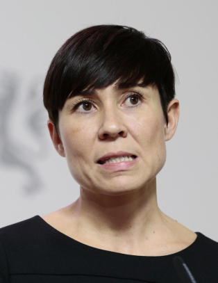 Forsvarsministeren varsler ny granskning etter Dagbladets båtavsløringer