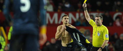 Tadic sendte Southampton forbi United på tabellen - feiret på Balotelli-vis