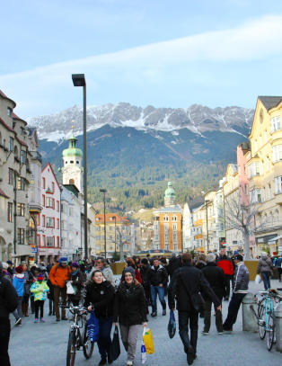 For mange er «Alpenes hovedstad» en stopp på veien, men Innsbruck er en attraksjon i seg selv