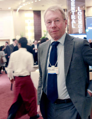 - Bruk Gerhard Heiberg og reformer nobelkomitéen