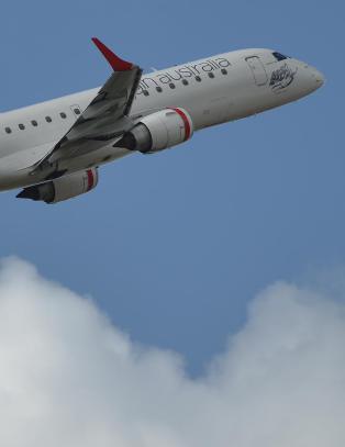 Full australier truet med å få flyet ned på bakken. Det ble dyrt